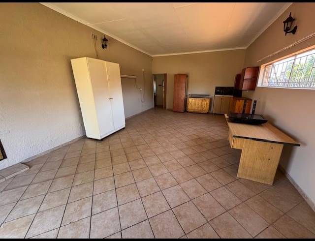 3 BEDROOM HOUSE FOR SALE IN BIRCHLEIGH